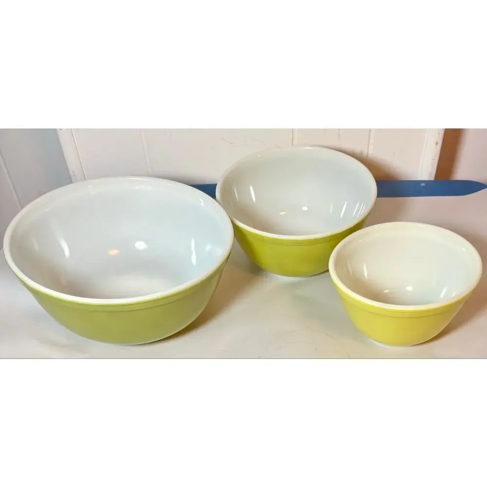 Vintage Pyrex Verde Nesting Mixing Bowls Set 3pc 401 402 403 Avocado Green MCM